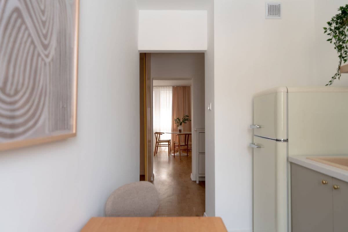 Comfortable 2-room apartment with loggia in Gocławek – 17