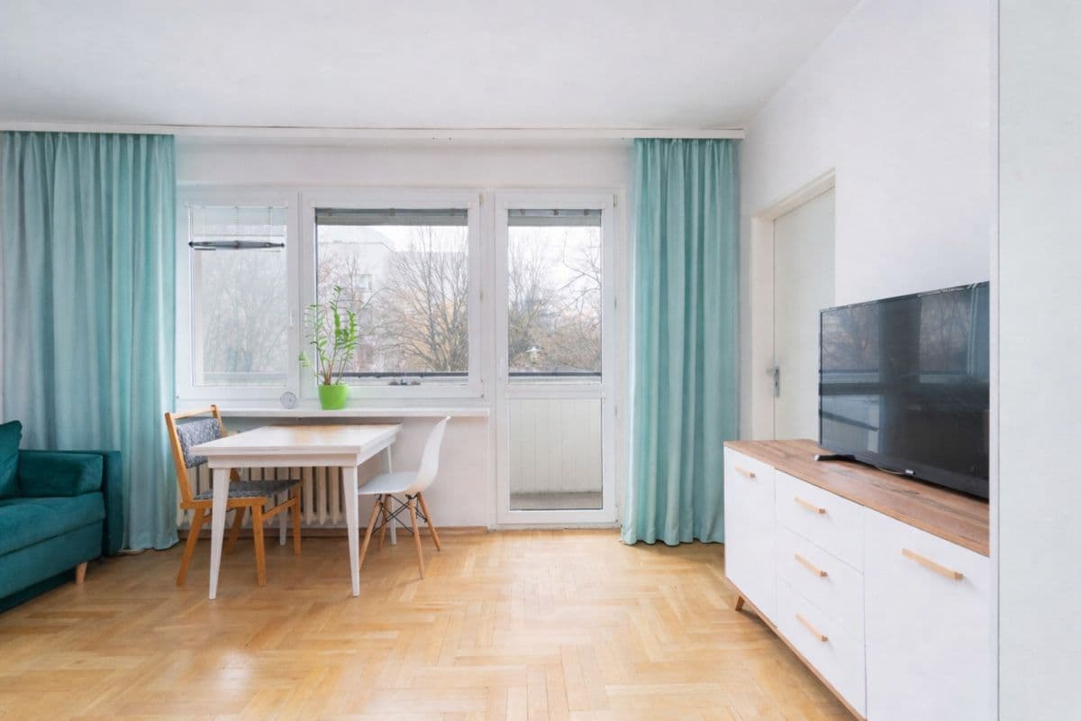 Przestronne 3 pokoje przy SGGW i Metro – 1