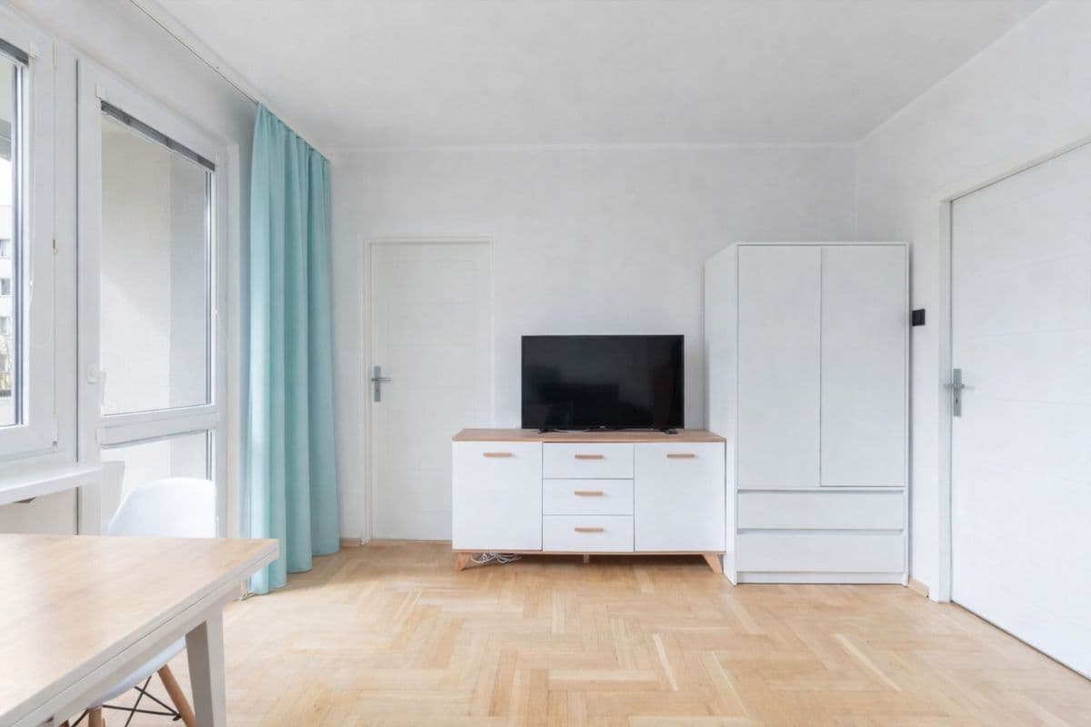 Przestronne 3 pokoje przy SGGW i Metro – 3
