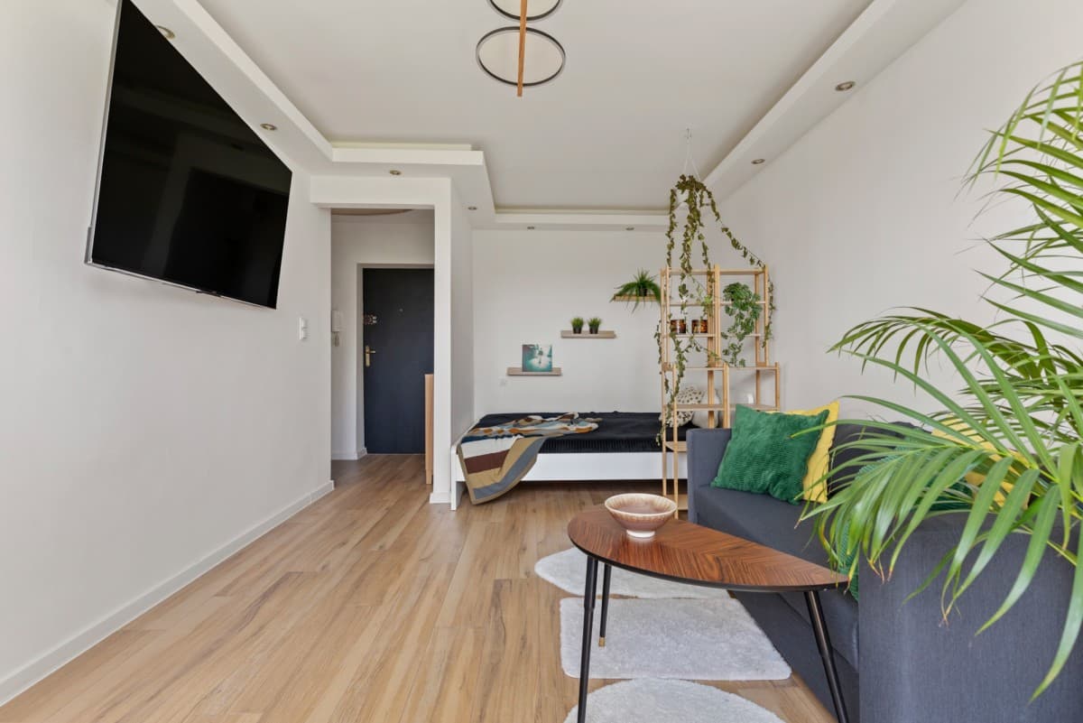 Stylish studio with park views and modern amenities – 13