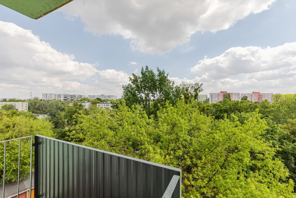 Stylish studio with park views and modern amenities – 8