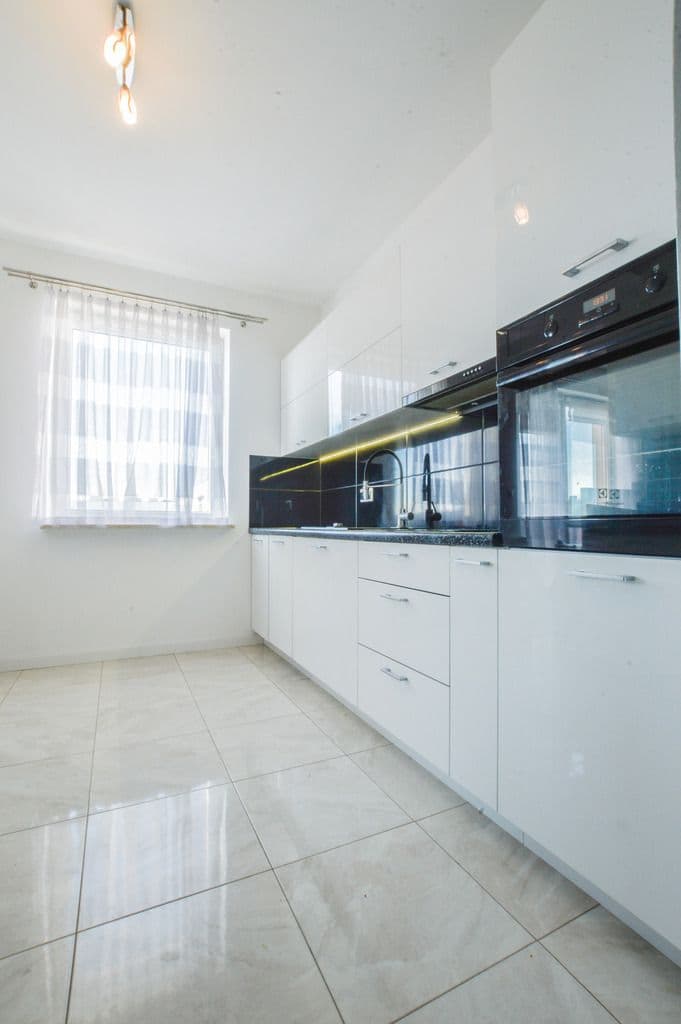 Sunny two-room apartment with large balcony – 12