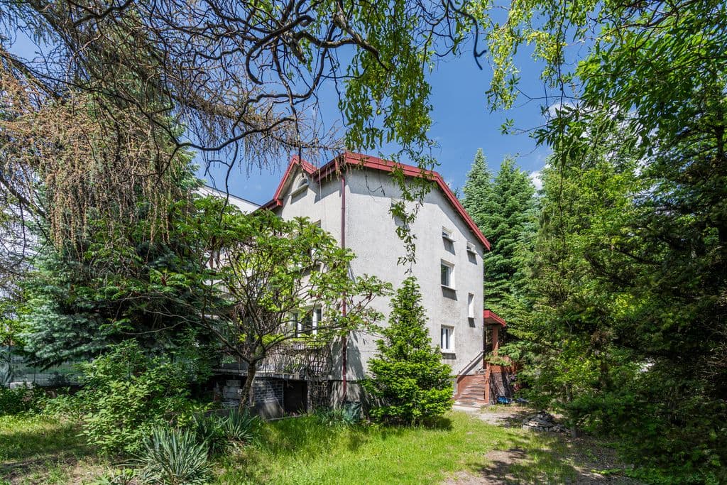 Przestronny dom 280m² w zielonej okolicy – 1