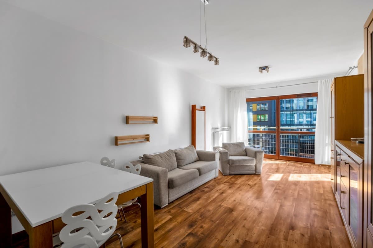 Modern 2-room apartment with garage in Wola – 3