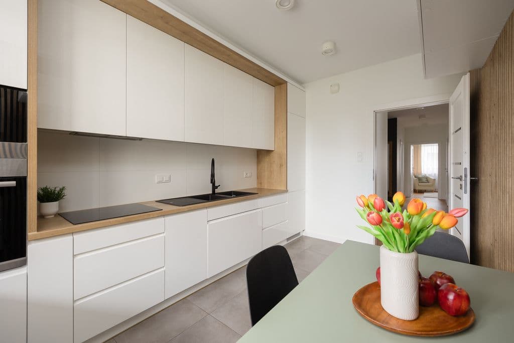 Modern 4-room apartment with green views in Mokotów – 7