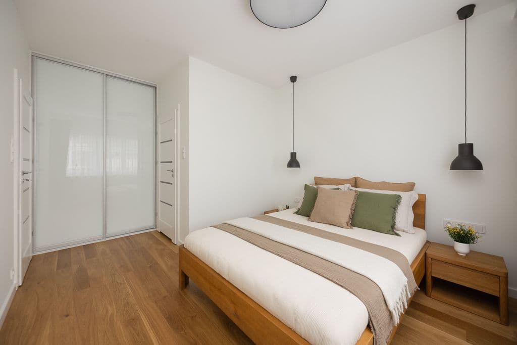 Modern 4-room apartment with green views in Mokotów – 9