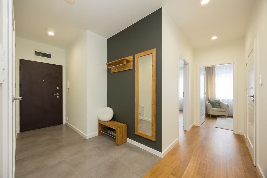 Modern 4-room apartment with green views in Mokotów – 16
