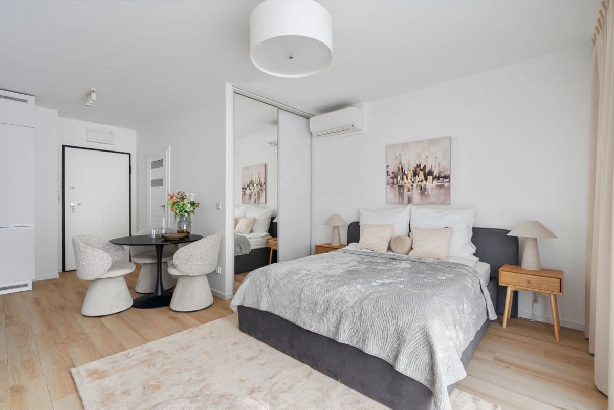 Compact studio in vibrant Browary Warszawskie – 1