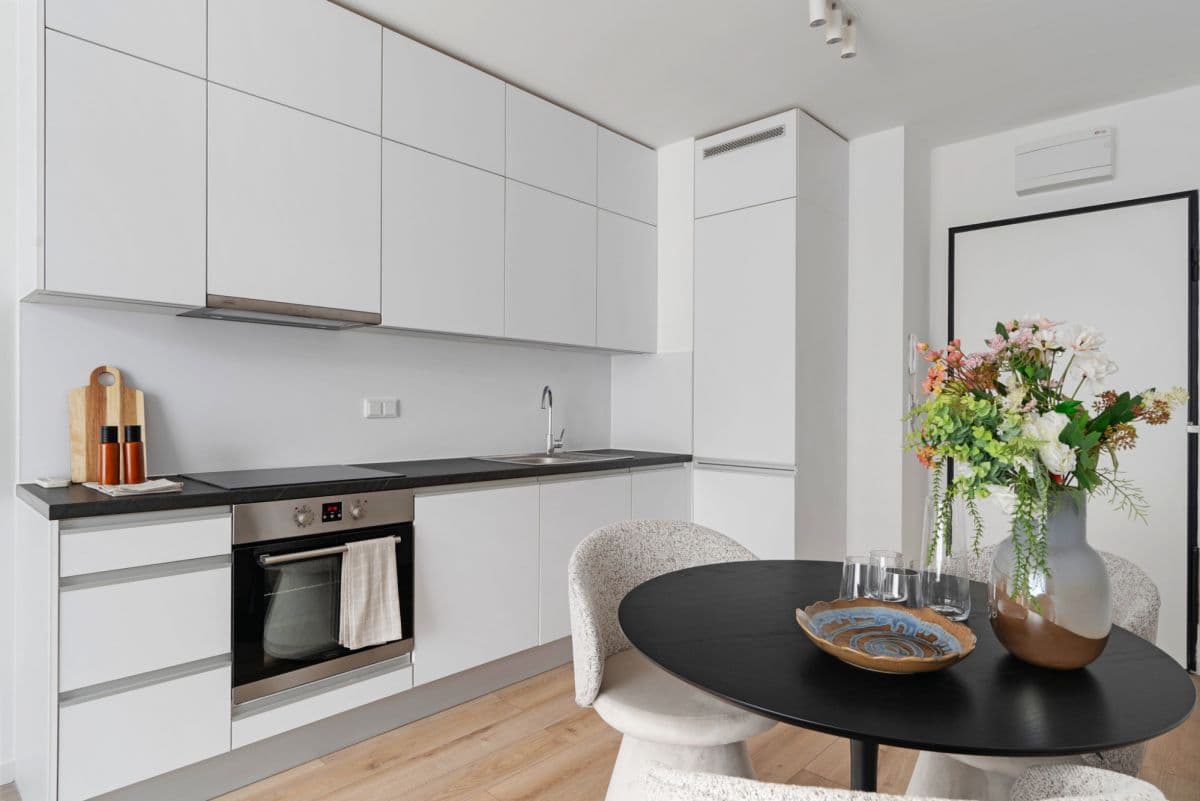 Compact studio in vibrant Browary Warszawskie – 3
