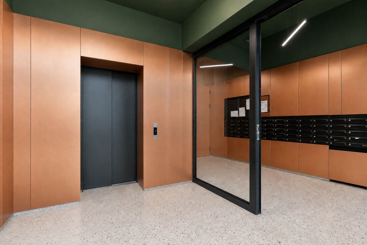 Compact studio in vibrant Browary Warszawskie – 11