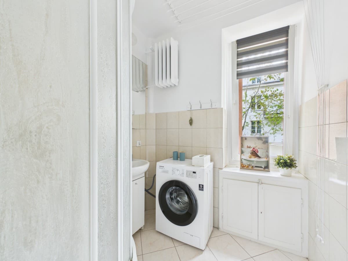 Charming 2-room apartment in Stary Żoliborz – 4