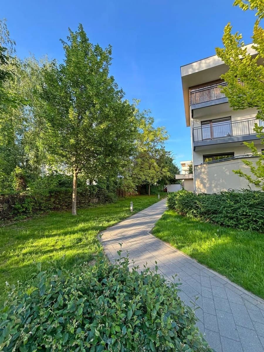 First rental | 2 rooms in green neighborhood – 15