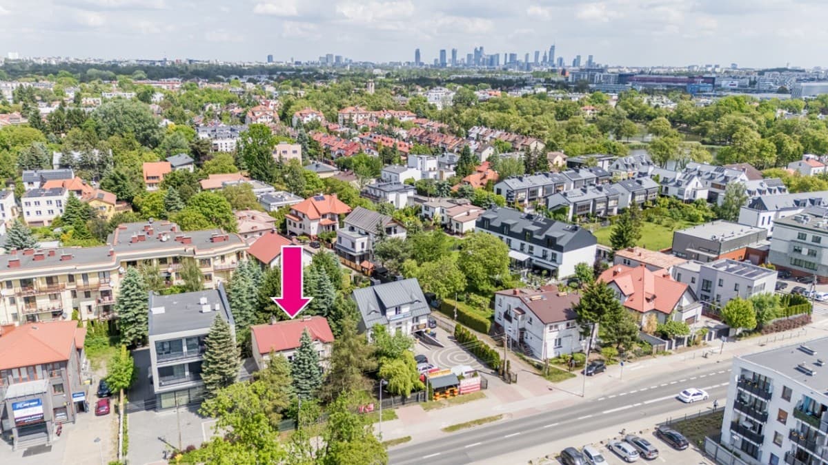 Renovation project: 2-story house on 619 m² lot – 4