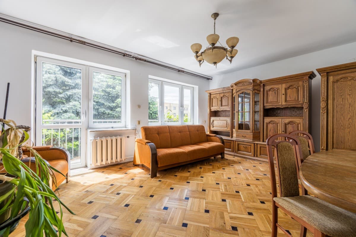 Renovation project: 2-story house on 619 m² lot – 6
