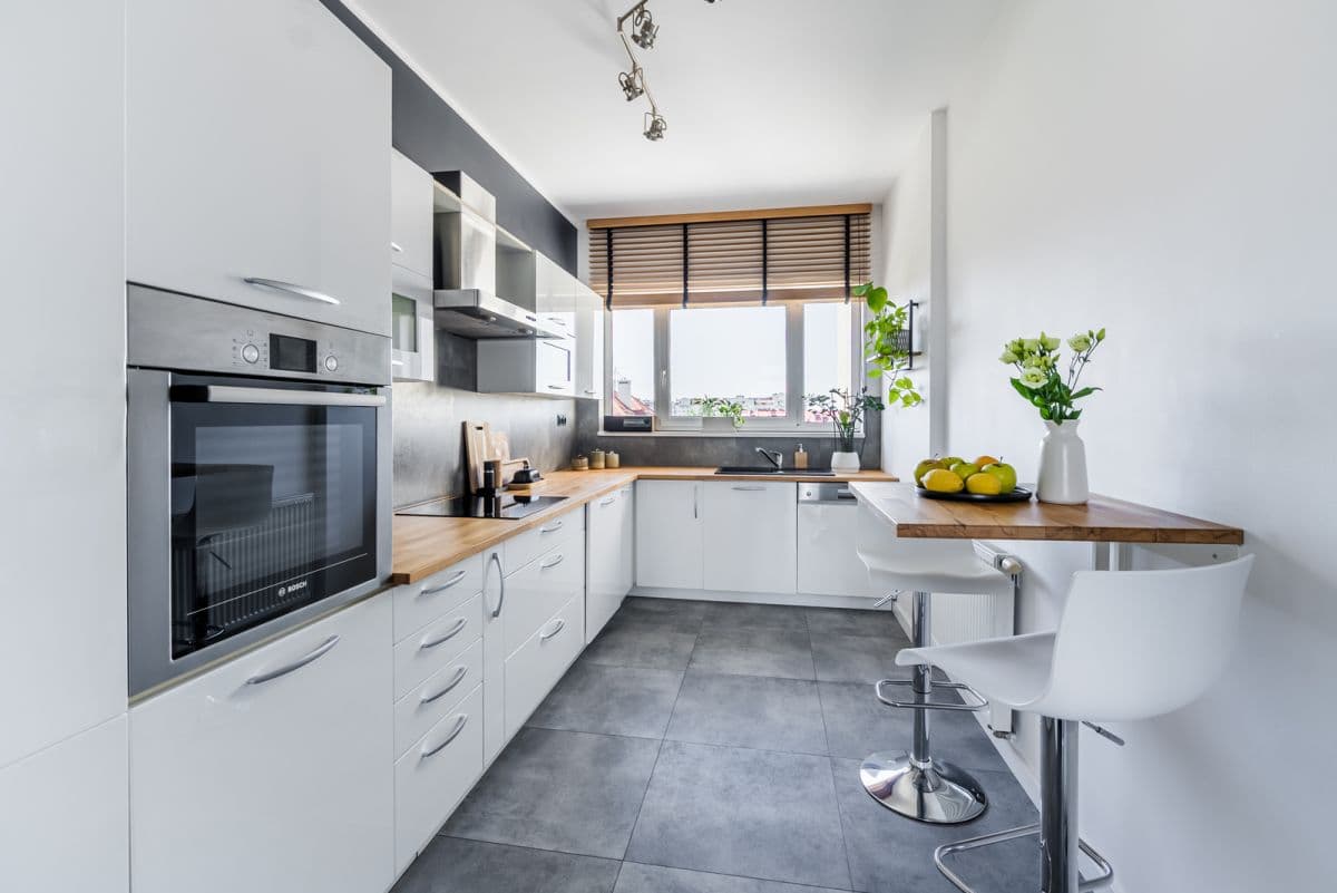 Bright 70 m² apartment with balcony in Ursus – 7