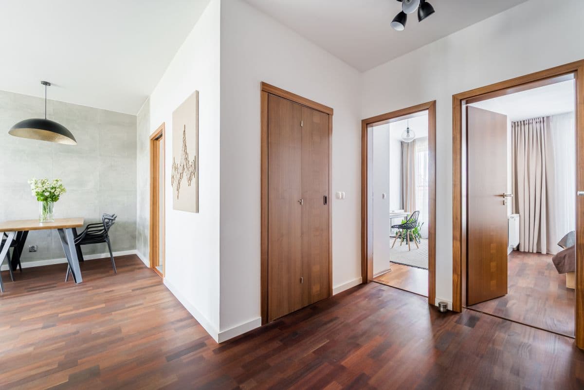 Bright 70 m² apartment with balcony in Ursus – 14