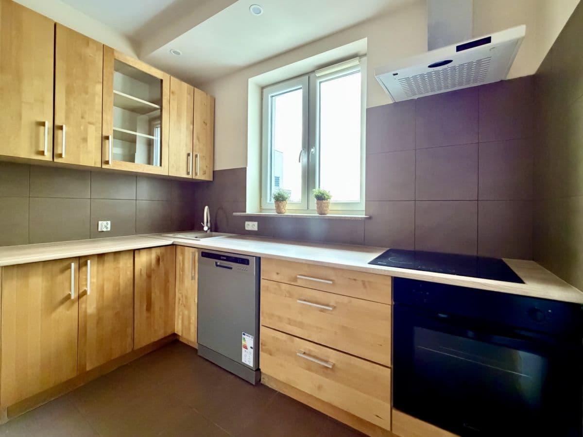 Przestronne mieszkanie 4-pokojowe z balkonem – 5