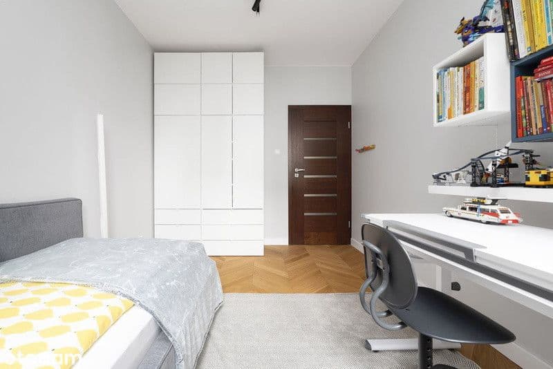 Renovated 3-room apartment in secure gated community – 9