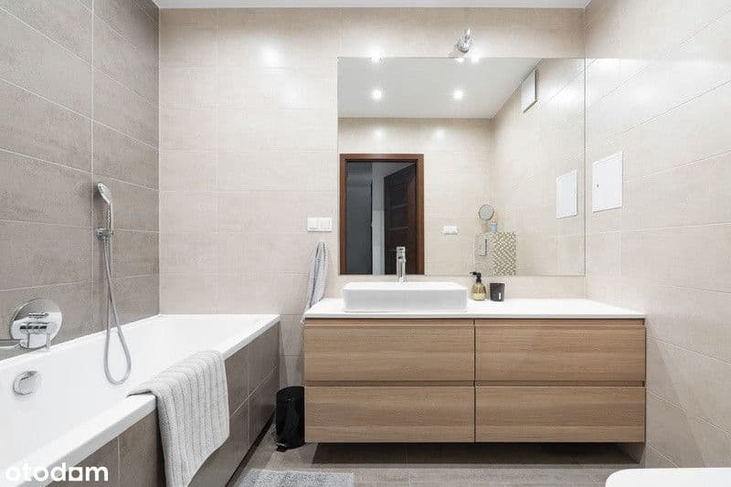 Renovated 3-room apartment in secure gated community – 10
