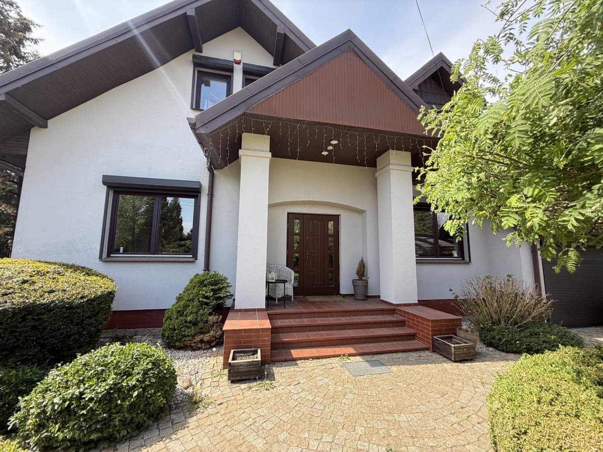 Spacious half of a twin house near Kabacki Forest – 1