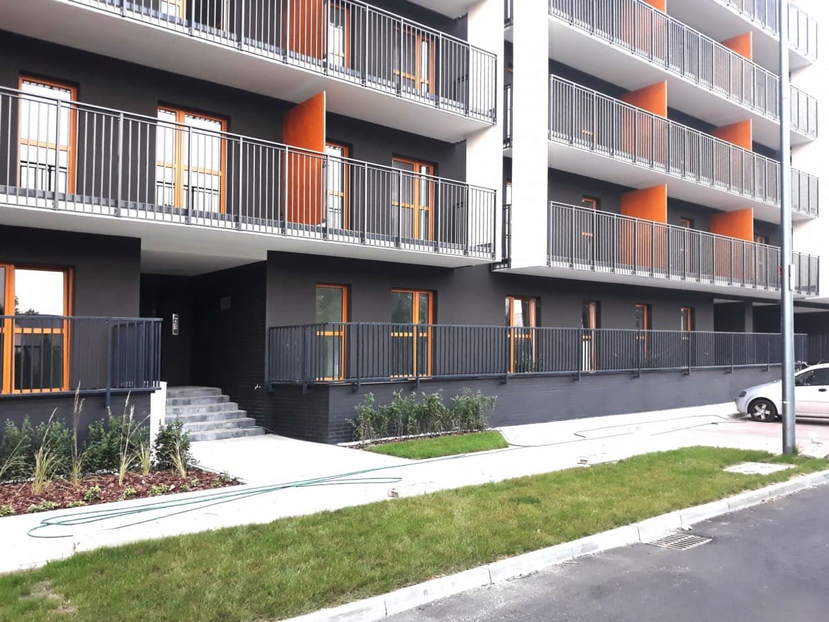 Modern 2-room apartment with private garden in Włochy – 14