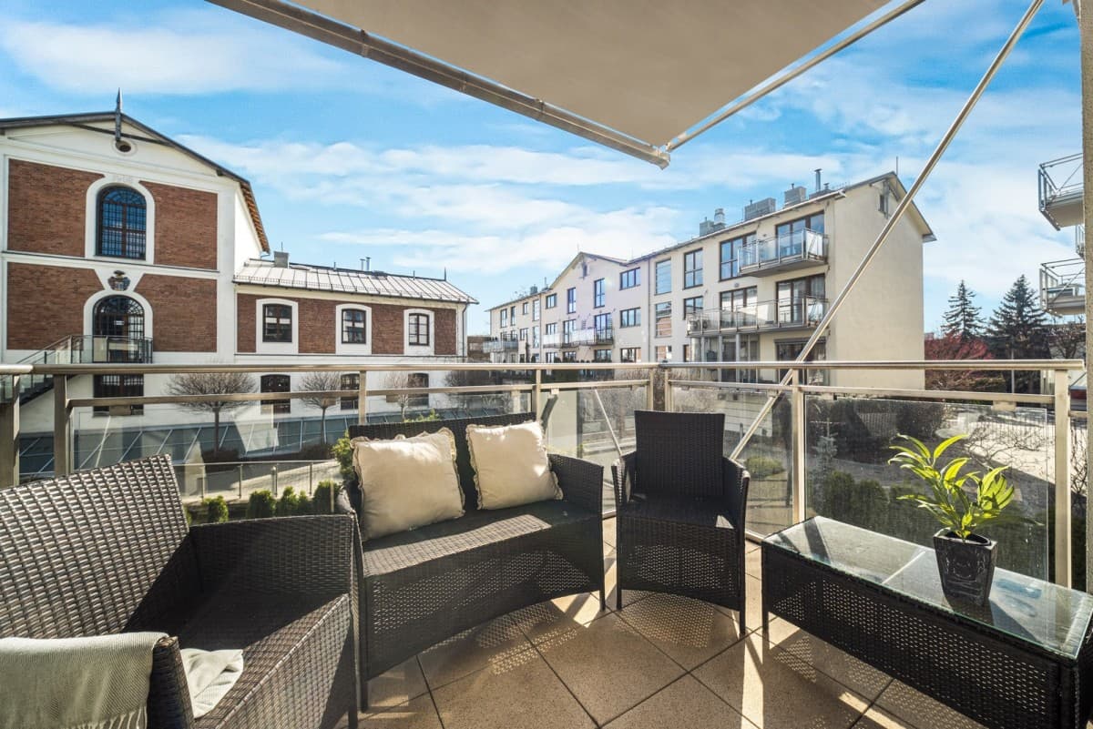 Spacious 2-bedroom flat near Wilanów Palace – 2