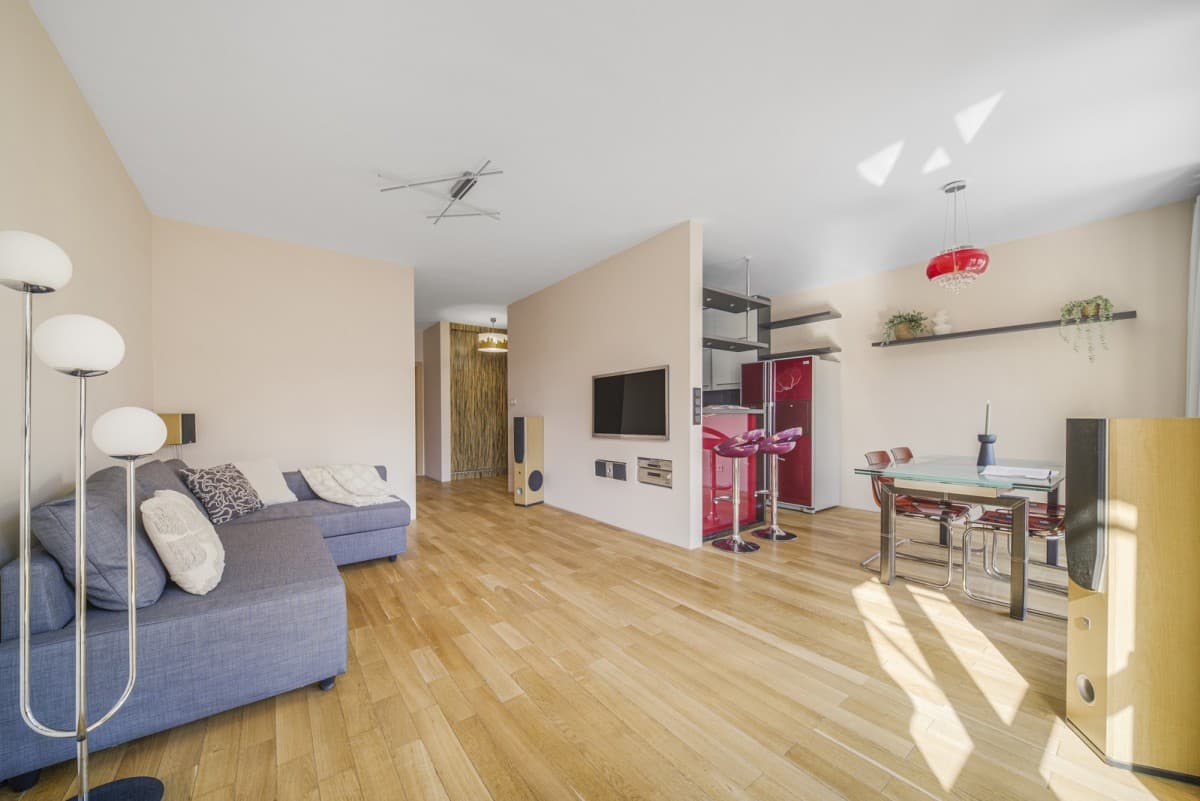 Spacious 2-bedroom flat near Wilanów Palace – 3