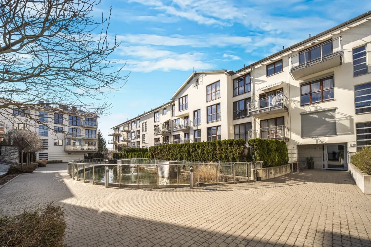 Spacious 2-bedroom flat near Wilanów Palace – 12