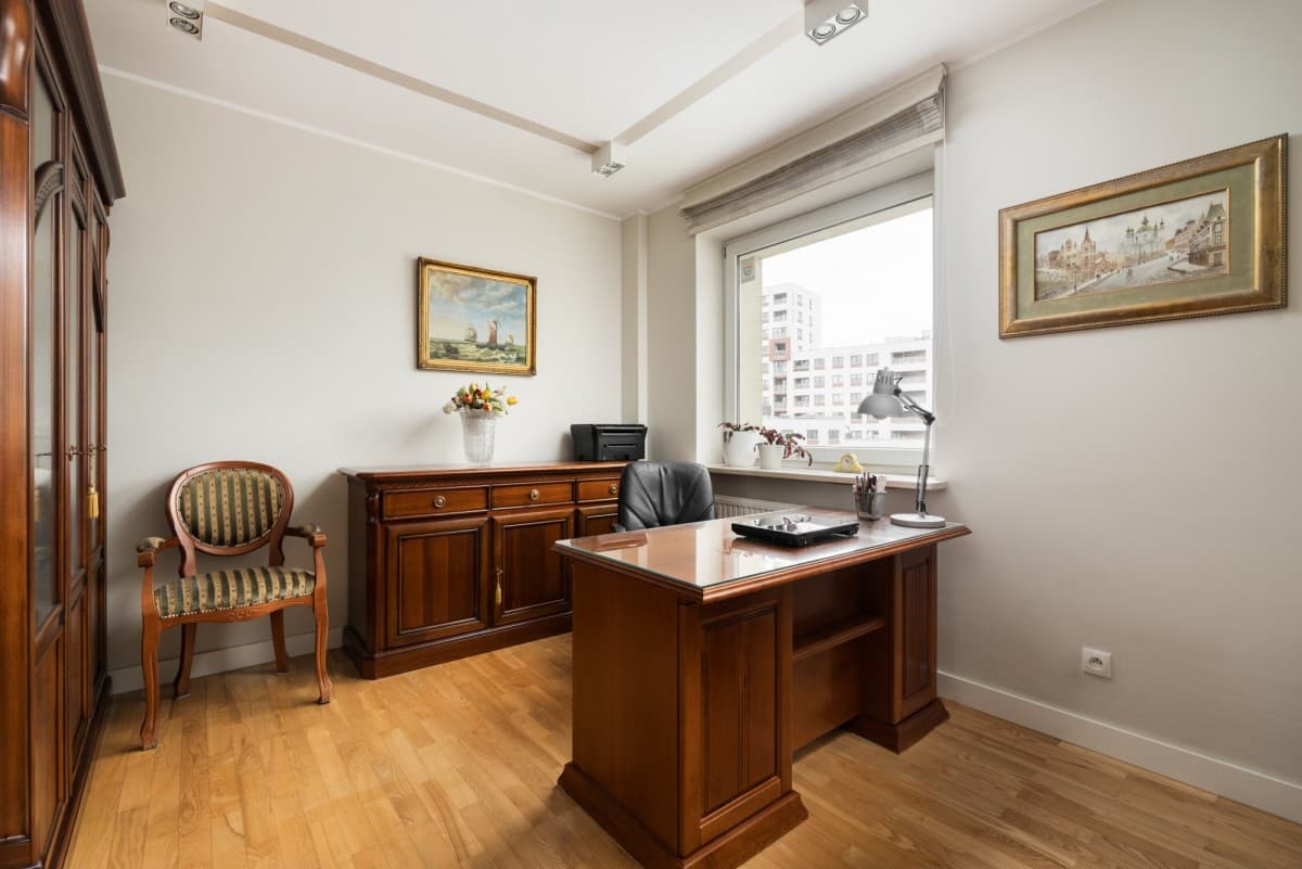 Unique multi-level apartment in green city center – 5