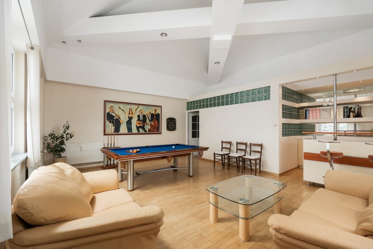 Unique multi-level apartment in green city center – 18