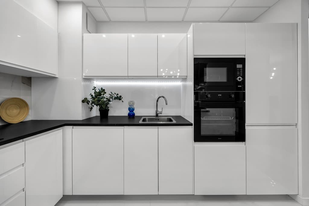 Prime investment apartment near Rondo Daszyńskiego – 10