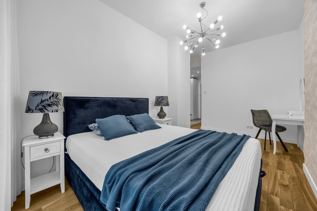 Prime investment apartment near Rondo Daszyńskiego – 13