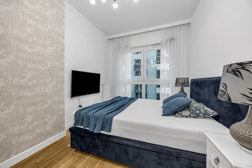 Prime investment apartment near Rondo Daszyńskiego – 14