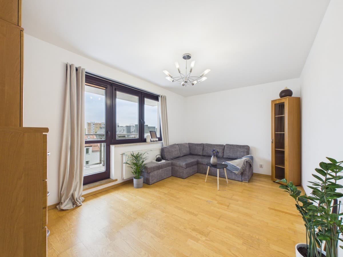Spacious 3-room apartment near Bemowo Metro – 3