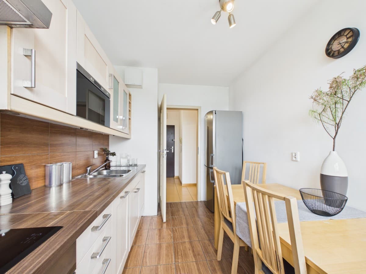 Spacious 3-room apartment near Bemowo Metro – 6