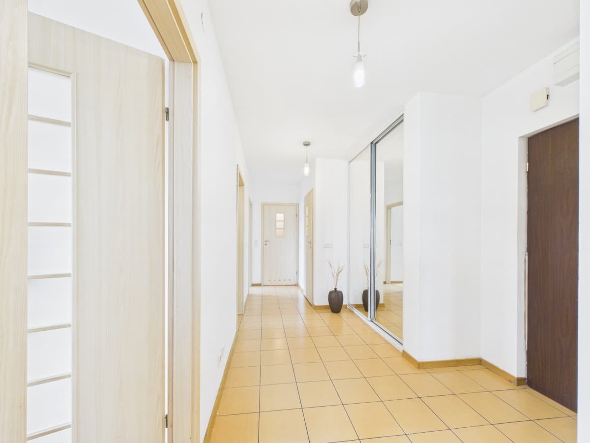 Spacious 3-room apartment near Bemowo Metro – 7
