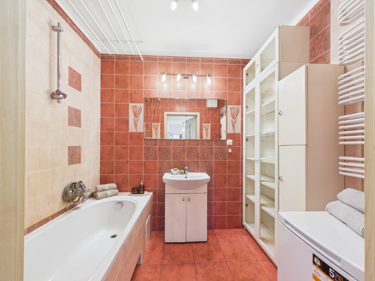 Spacious 3-room apartment near Bemowo Metro – 11