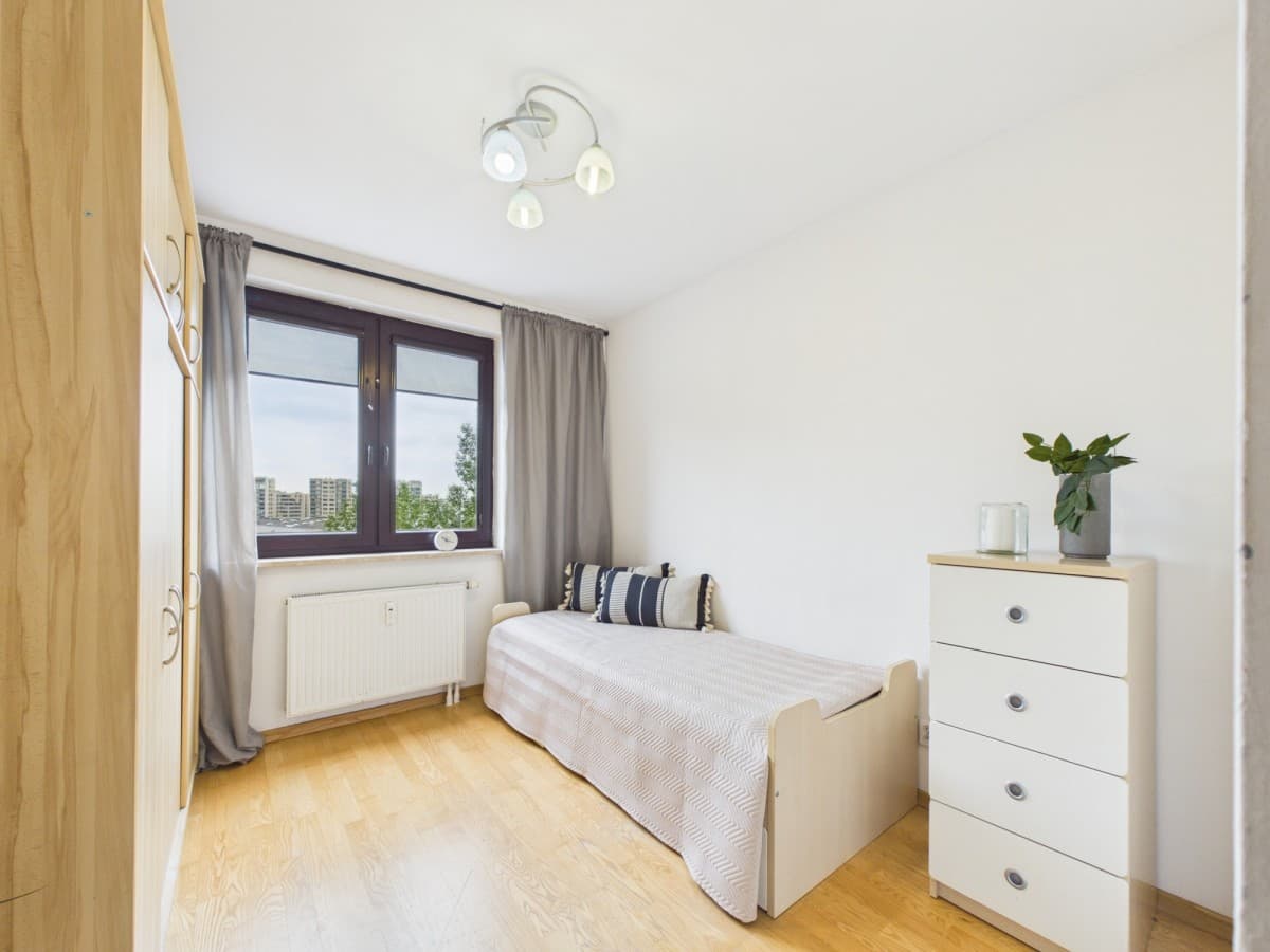 Spacious 3-room apartment near Bemowo Metro – 10