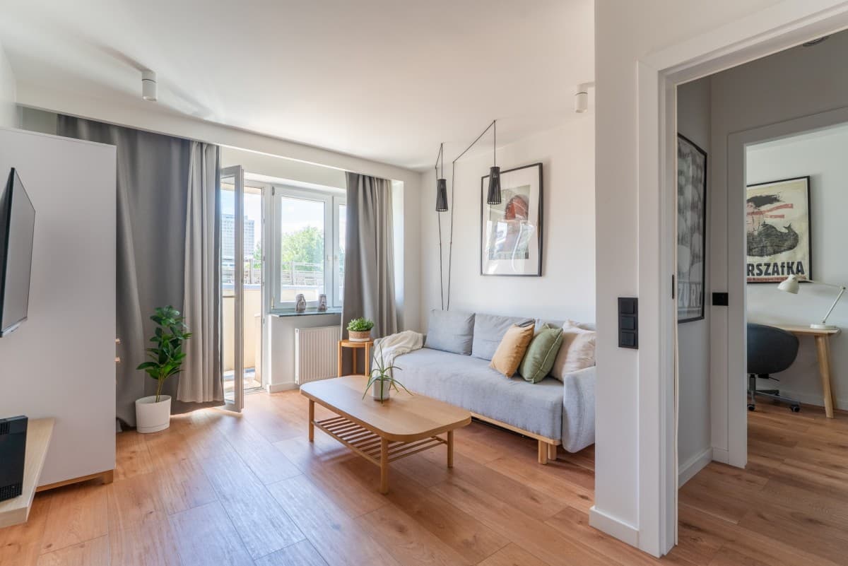 1-bedroom apartment with balcony in city center – 2