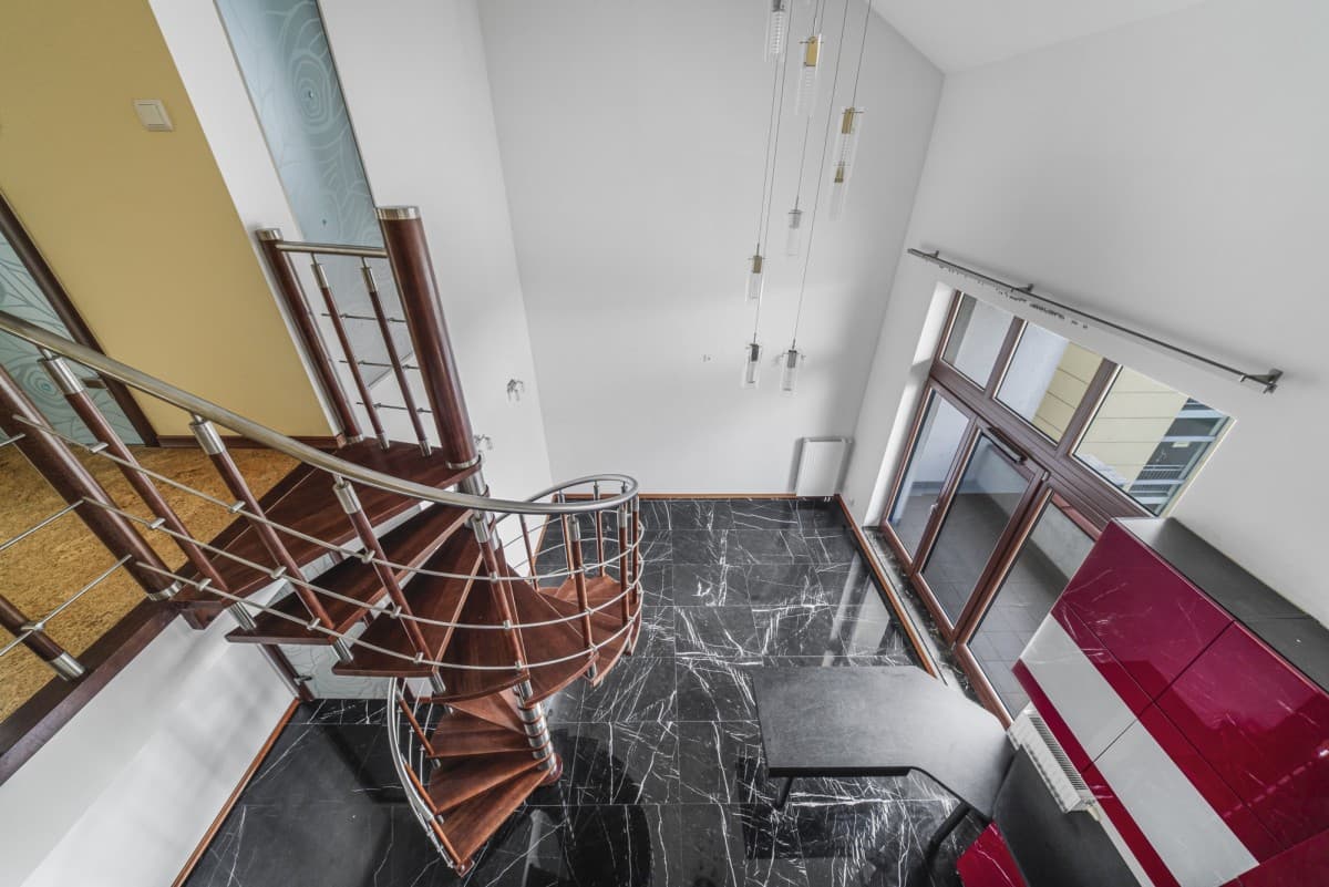Spacious 190 m² apartment with garden terrace – 25