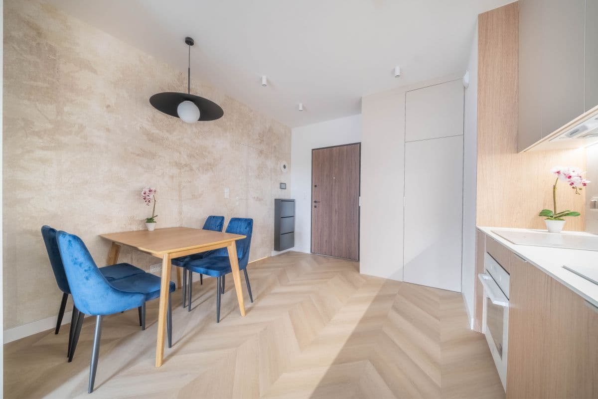 Modern 2-room apartment, ready to move in – 10
