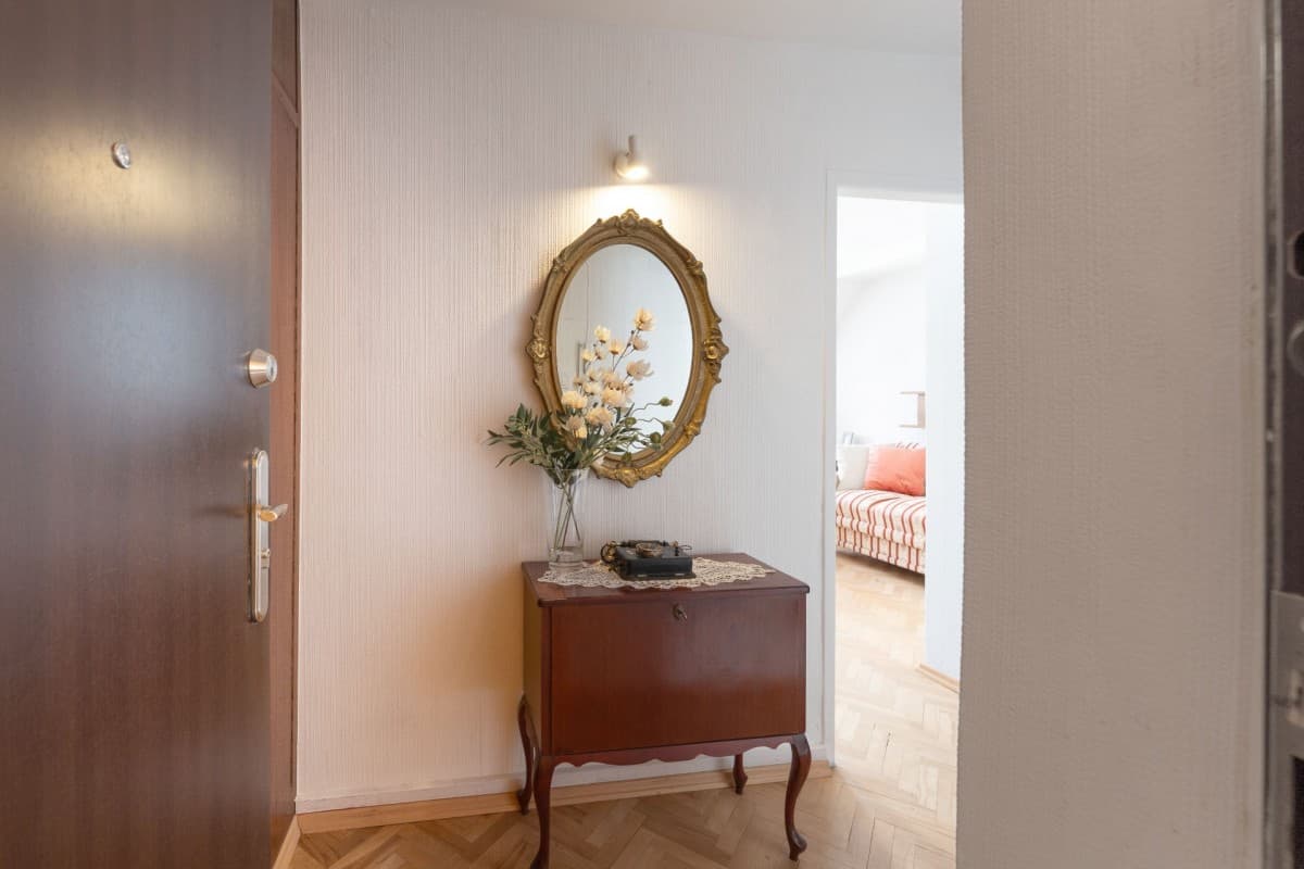 Charming apartment in historic Warsaw's Old Town – 2