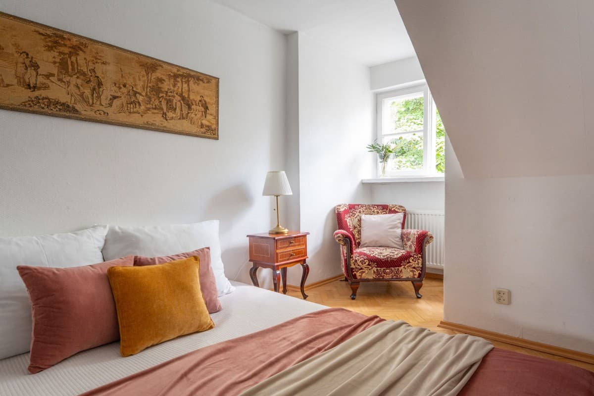 Charming apartment in historic Warsaw's Old Town – 1
