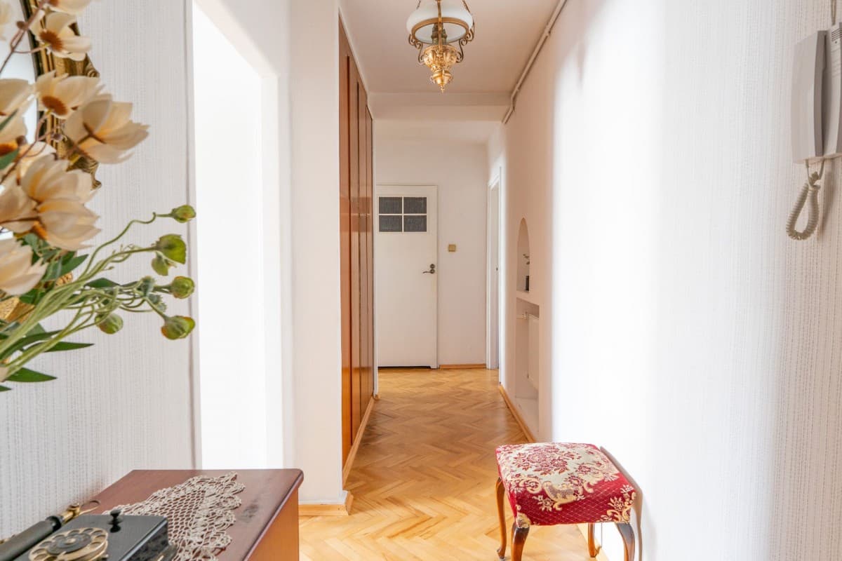 Charming apartment in historic Warsaw's Old Town – 3
