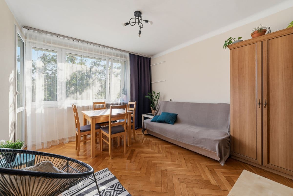 Bright apartment in the heart of Muranów – 1