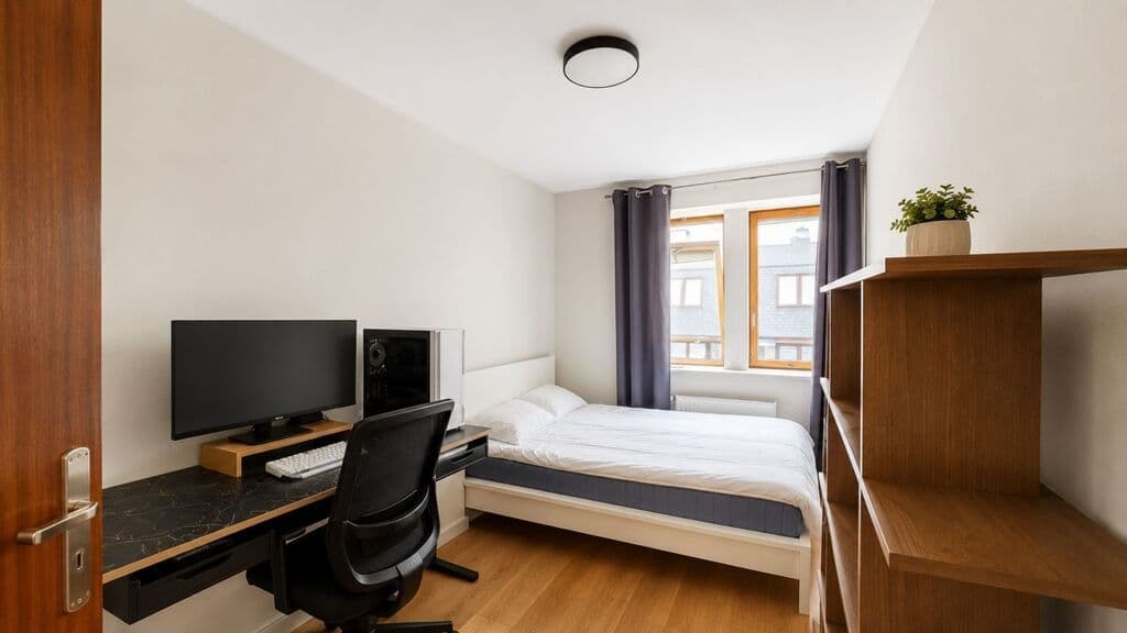 Bright 4-room apartment in Piaseczno, East-facing – 5