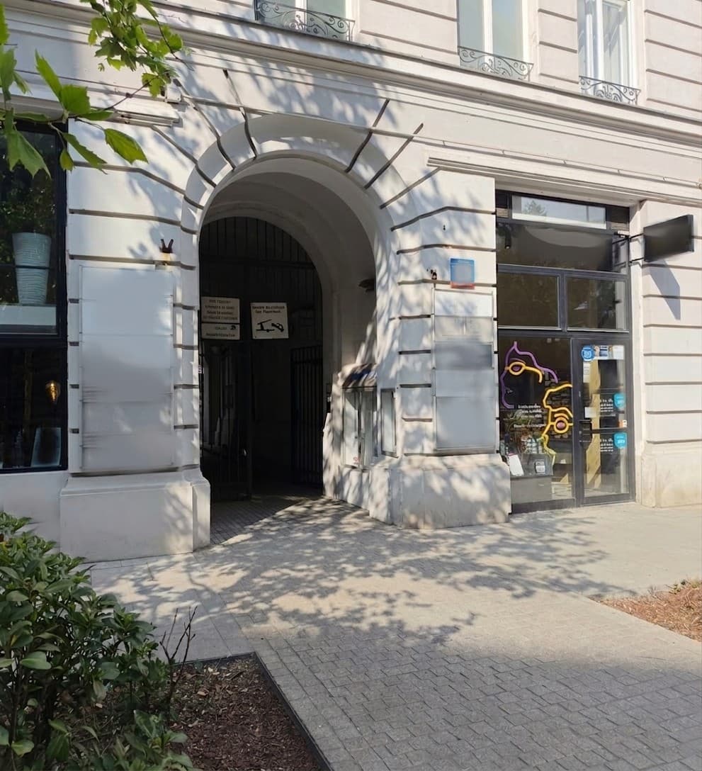 Zyskowna przestrzeń usługowo-handlowa w centrum – 1