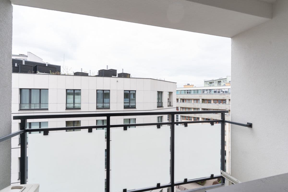 Functional apartment in prestigious location, 10 min to center – 7