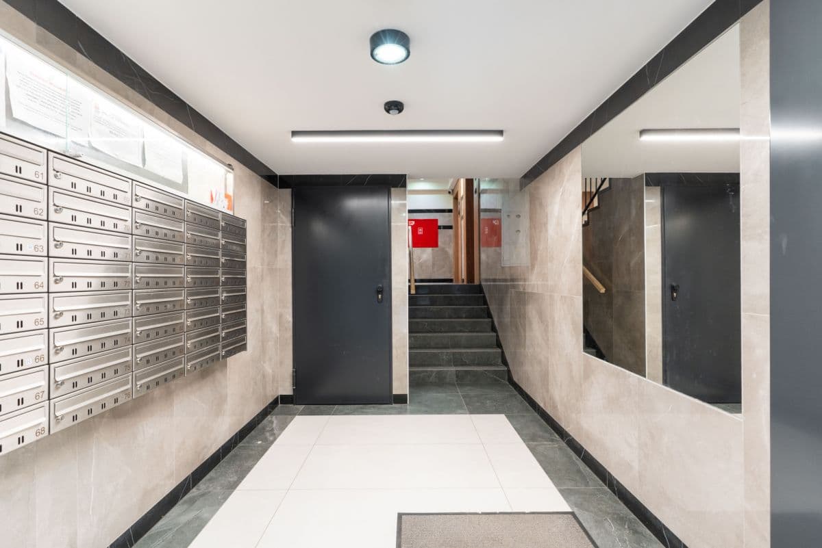 Functional apartment in prestigious location, 10 min to center – 11