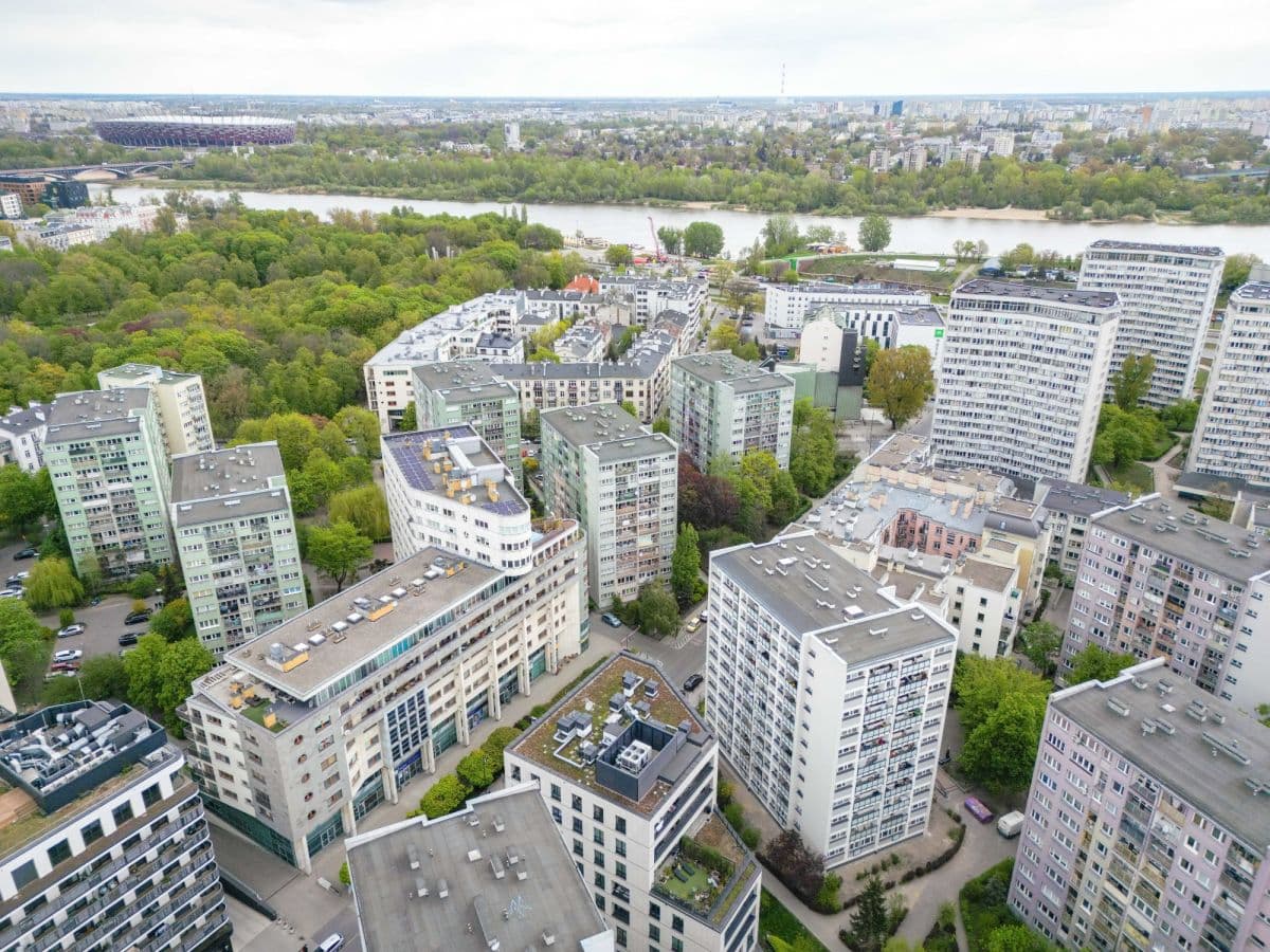Functional apartment in prestigious location, 10 min to center – 17